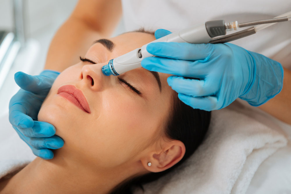 hydrafacial vs facials